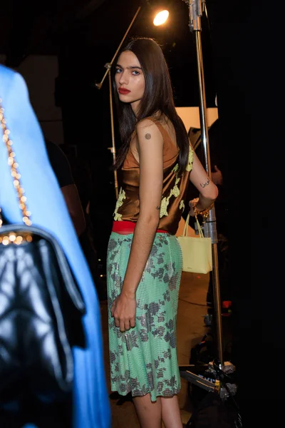 Look 7